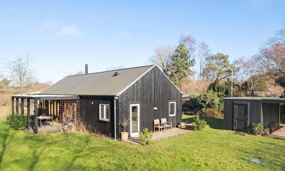 Kulhuse House | Nice home in Jægerspris with kitchen