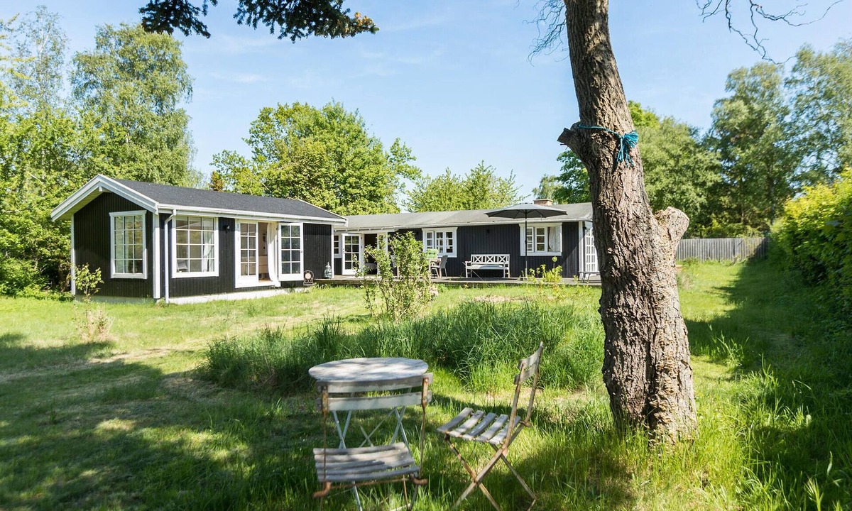 Jægerspris House | Nice home in Jægerspris with kitchen
