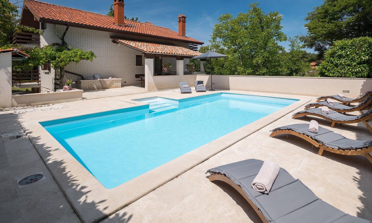 Katun Lindarski House | Nice home in Katun Lindarski