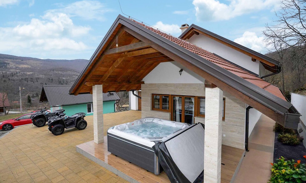 Krasno Polje House | Nice home in Krasno with house a panoramic view