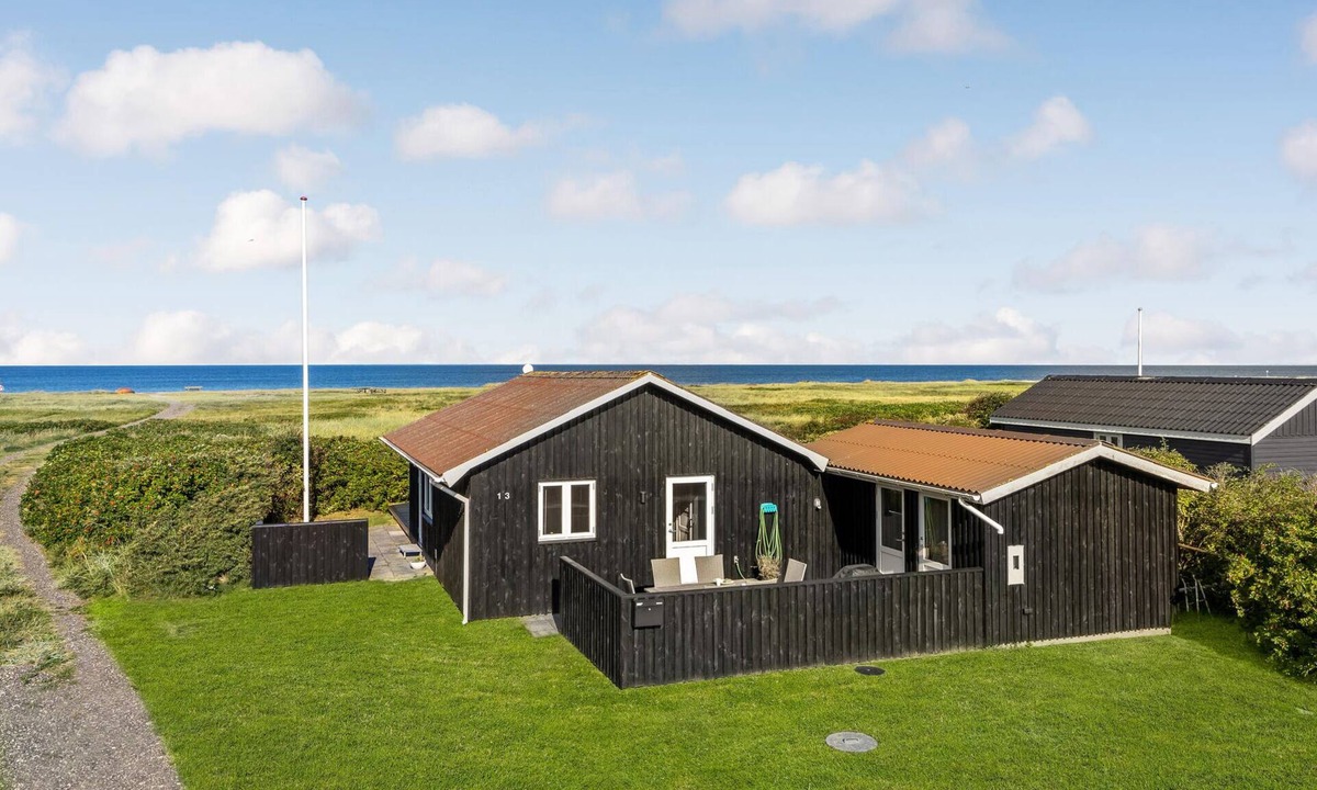 Logstor House | Nice home in Løgstør with house a panoramic view