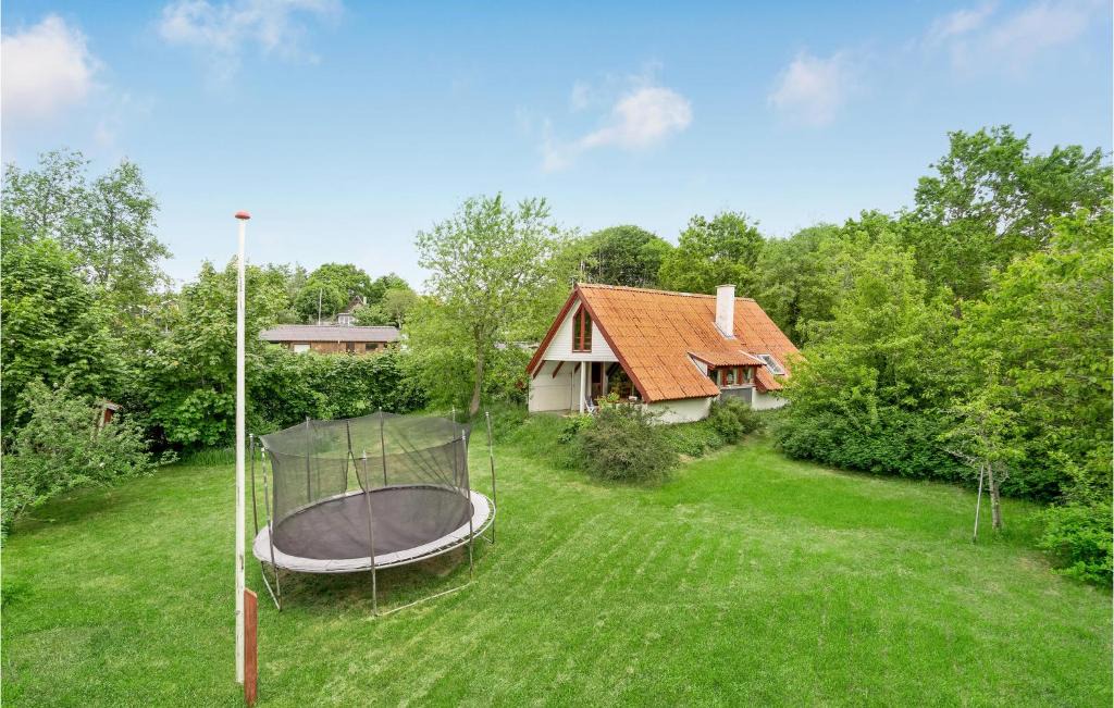 Logstrup House | Nice Home In Løgstrup With Wifi