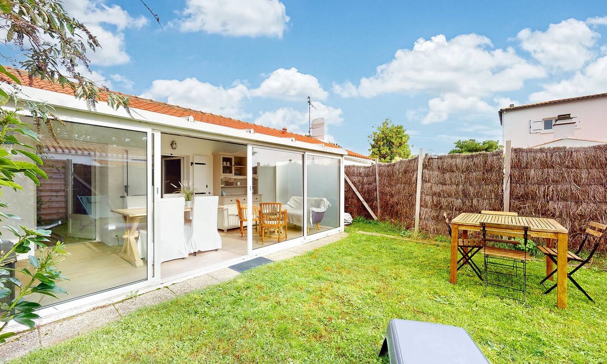 L'Epine House | Nice home in L'épine with WiFi