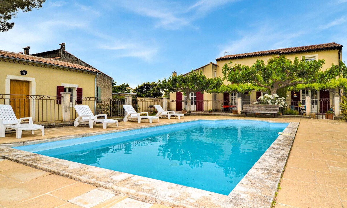 Maillane House | Nice home in Maillane with WiFi