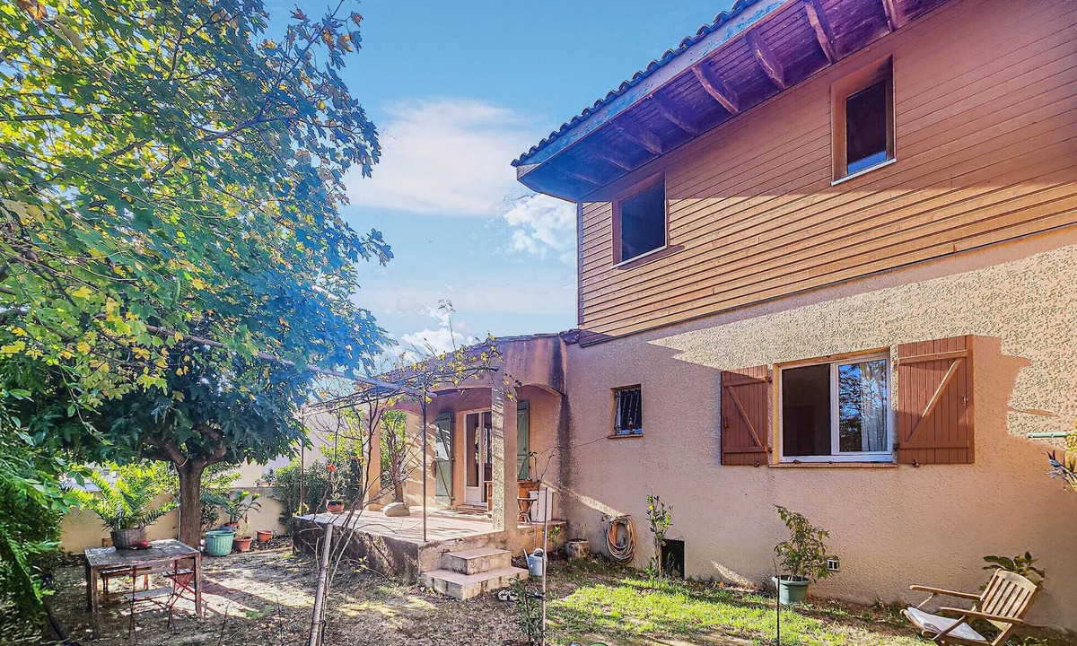 Montbazin House | Nice home in MONTBAZIN with WiFi