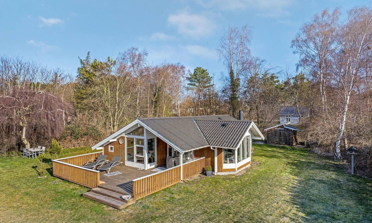 Hoensinge House | Nice home in Nykøbing Sj with kitchen