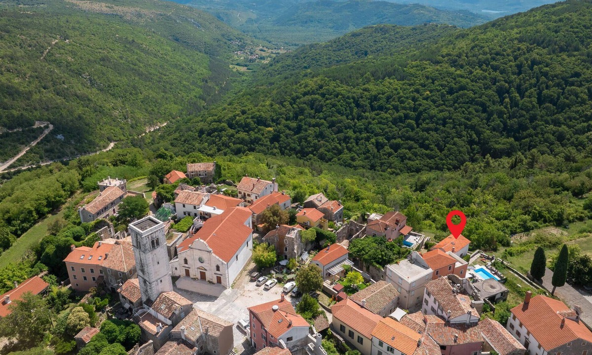 Oprtalj House | Nice home in Oprtalj with house a panoramic view