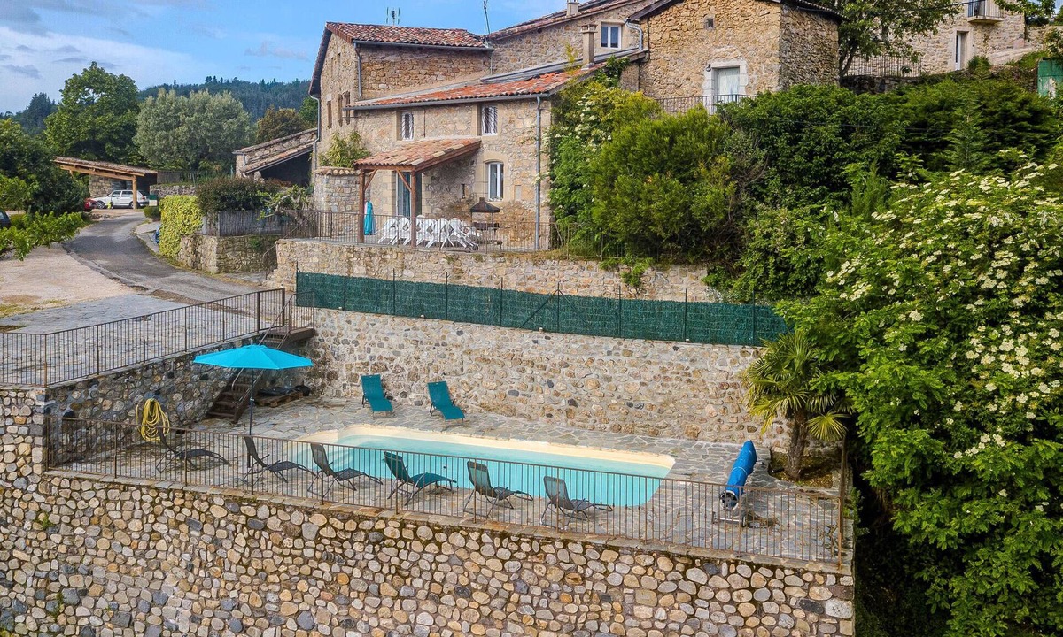 Pont-de-Labeaume House | Nice home in Pont de Labeaume