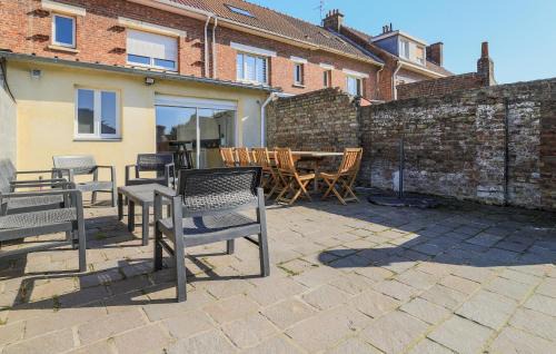 Petite-Synthe House | Nice Home In Petite-Synthe With Wifi