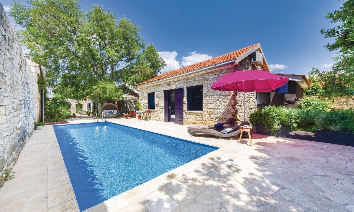 Pridraga House | Nice home in Pridraga