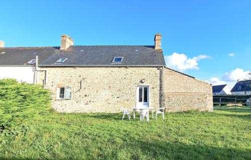 Saint-Marcouf House | Nice Home In Saint Marcouf With Wifi