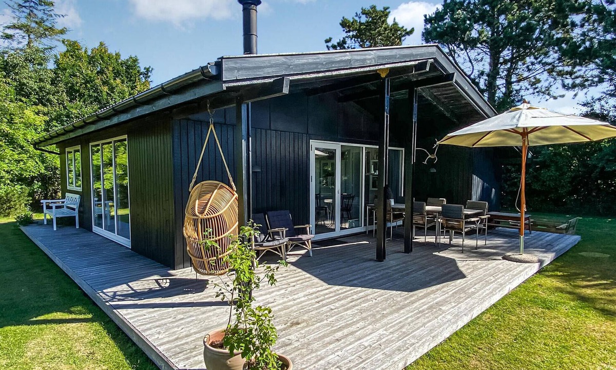 Marup House | Nice home in Samsø with kitchen