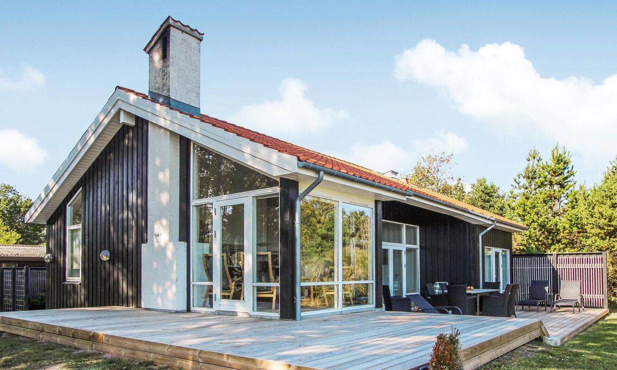 Marup House | Nice home in Samsø with kitchen