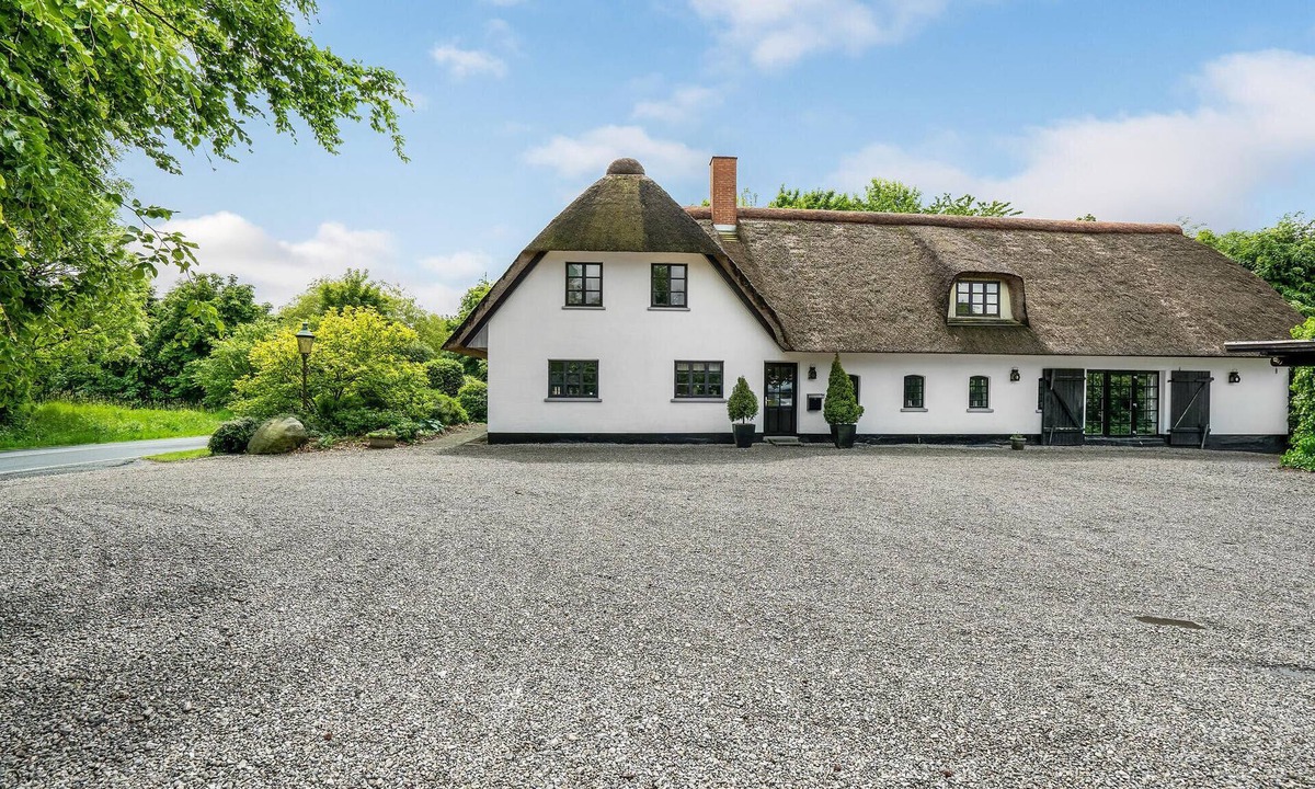Sjølund House | Nice home in Sjølund with kitchen