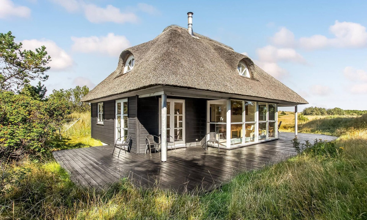 Skagen House | Nice home in Skagen with kitchen
