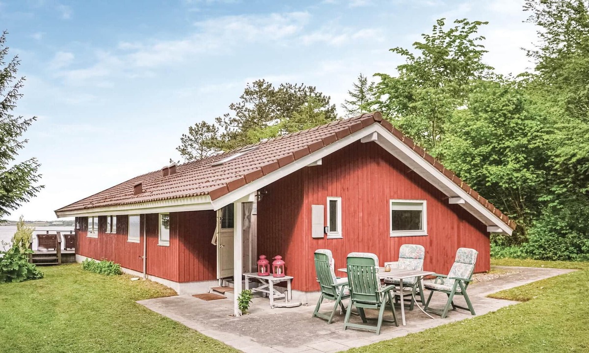 Skibby House | Nice home in Skibby with house a panoramic view