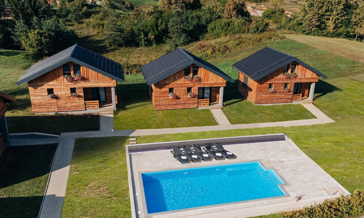 Slunj House | Nice home in Slunj with swimming pool