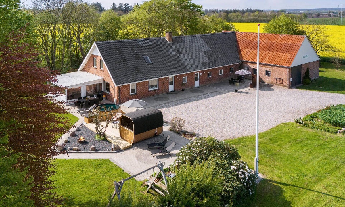 Sønder Felding House | Nice home in Sønder Felding with sauna