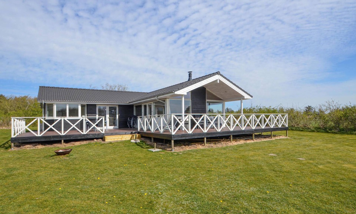 Spøttrup House | Nice home in Spøttrup with sauna