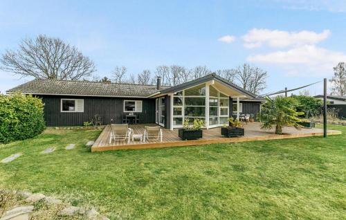 Strøby Ladeplads House | Nice Home In Strøby With Wifi