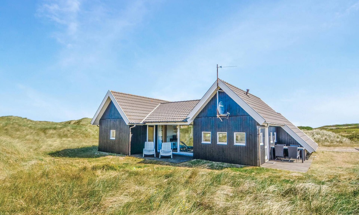 Klitmoller House | Nice home in Thisted with kitchen