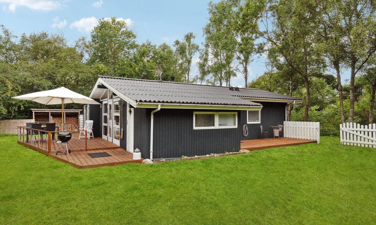 Thyholm House | Nice home in Thyholm with WiFi
