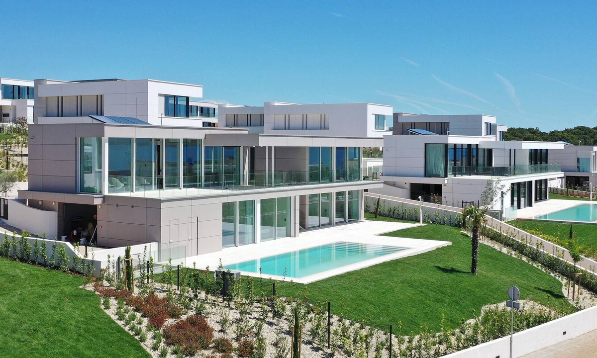 Ugljan House | Nice home in Ugljan with private swimming pool, can be inside or outside