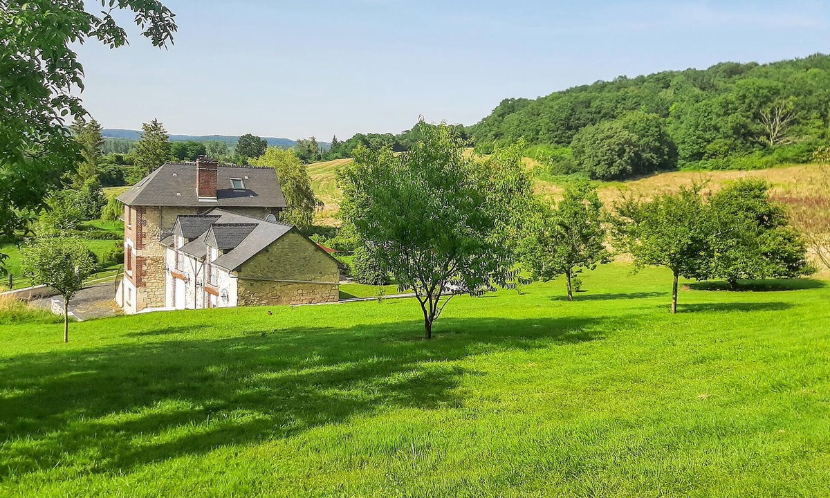 Vauxaillon House | Nice home in VAUXAILLON with WiFi