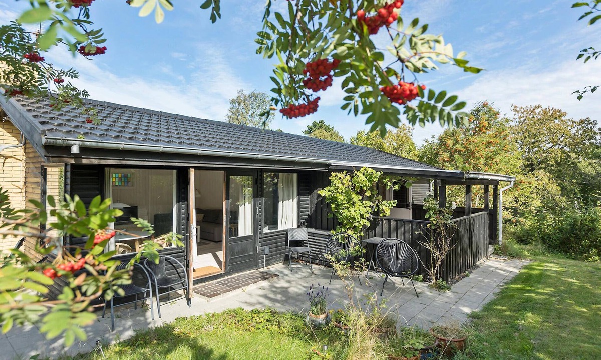 Holloselund House | Nice home in Vejby with WiFi