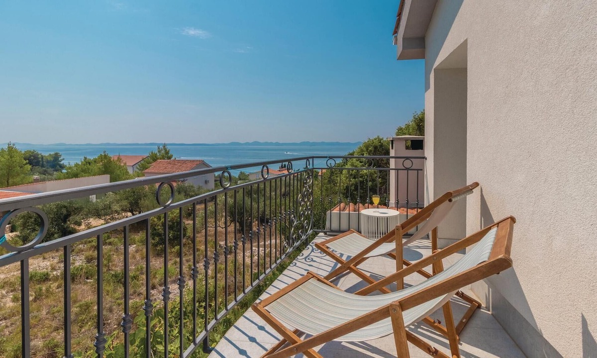 Zdrelac House | Nice home in Zdrelac with WiFi