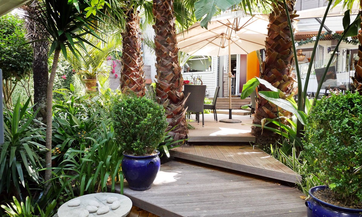 New Plymouth Cabin | Nice Hotel