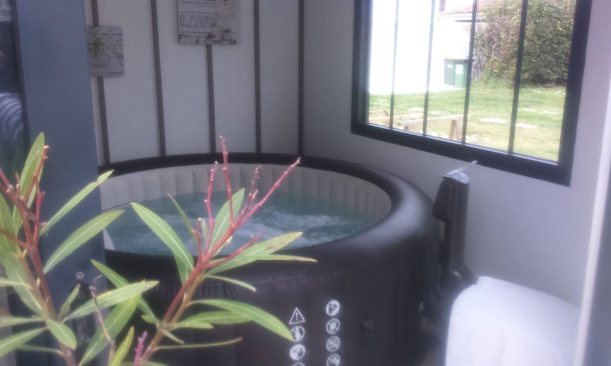 Saint-Denis-d'Oleron Apartment | Nice modern Studio with small Private Spa