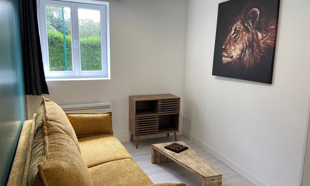 Bruay-la-Buissiere Apartment | Nice, quiet studio