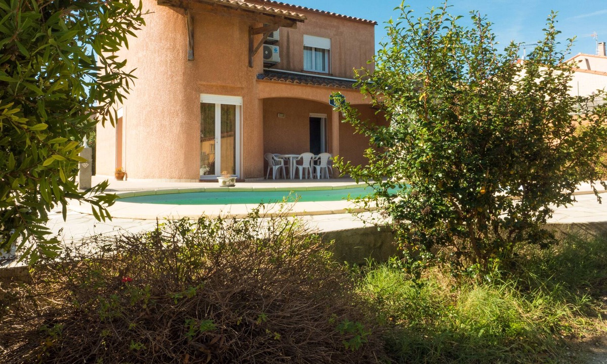 Perpignan Villa | Nice quiet villa with private swimming pool near Saint Cyprien