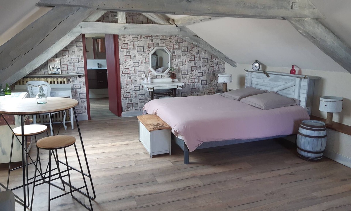 Beaulieu-sur-Layon House | Nice room for a night in transit