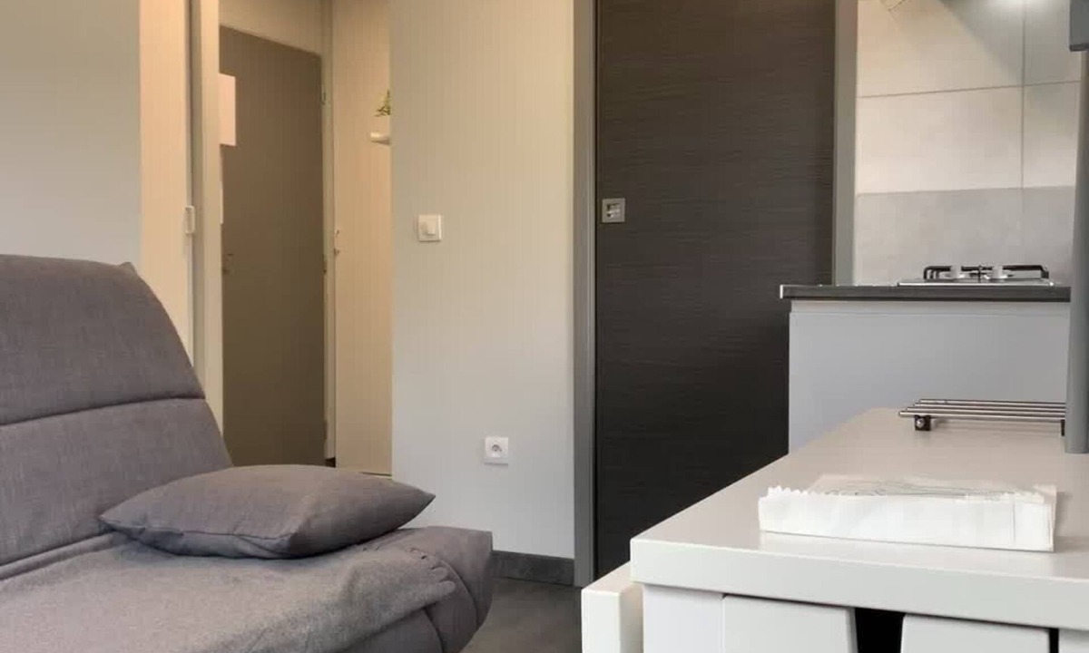 Die Apartment | Nice studio 17 m² equipped with swimming pool and