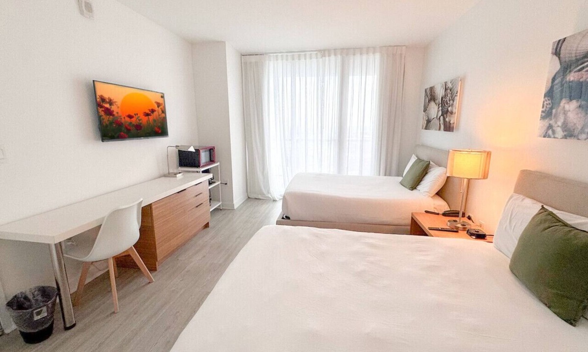 Hallandale Beach Apartment | Nice Studio at Beachwalk Resort
