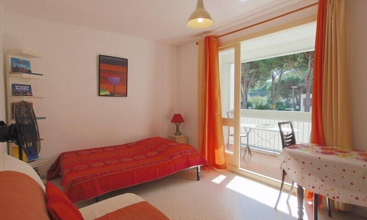 La Grande-Motte Apartment | Nice studio sleeping 4 at ground zero, air-conditioned, private parking