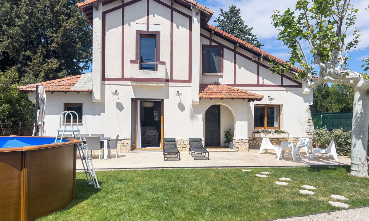 Villeneuve-les-Avignon House | Nice Villa with character