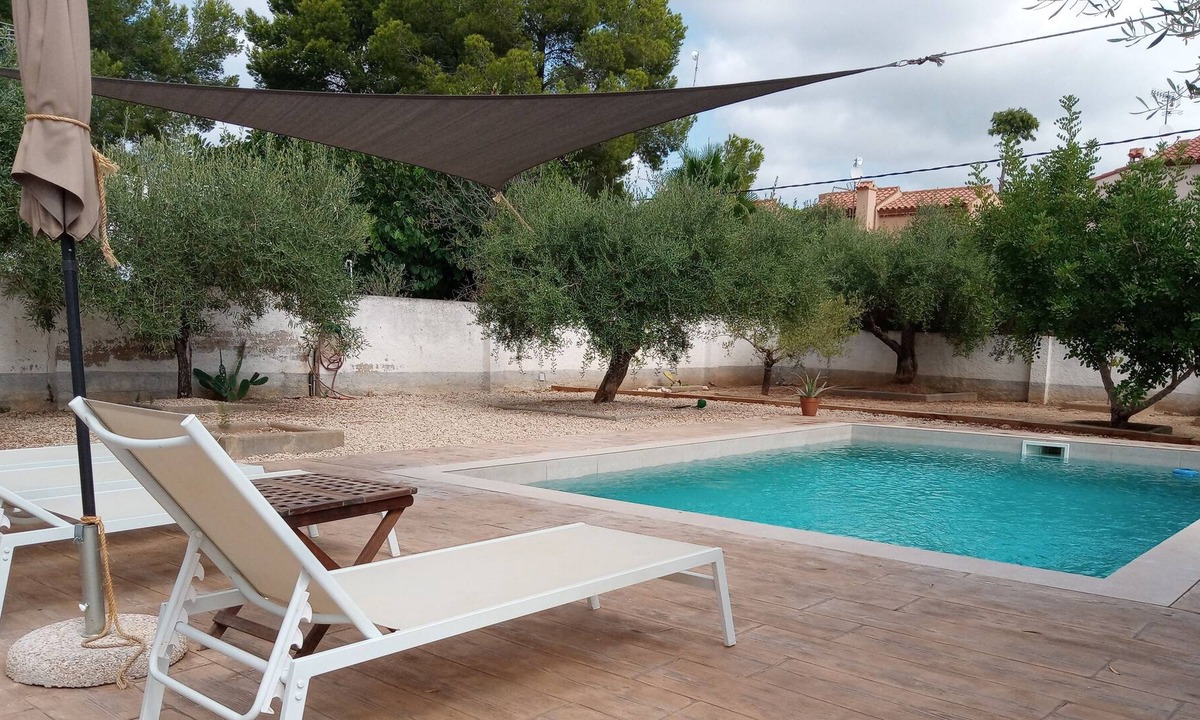 Les Tres Cales Villa | Nice Villa with very private pool 10 minutes from the beach.
