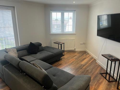 Irvine House | Niche View