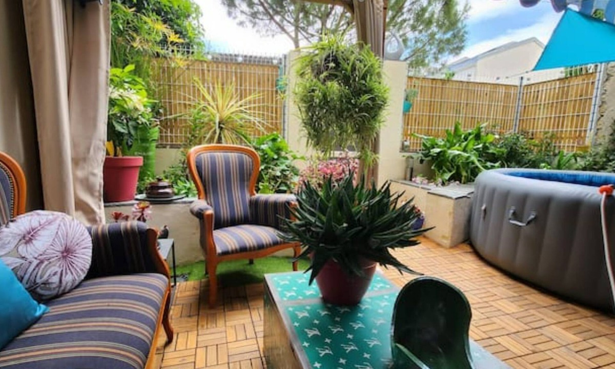 Castelnaudary Apartment | "nid Cosy" Tres Calme Avec Jacuzzi au Centre Ville