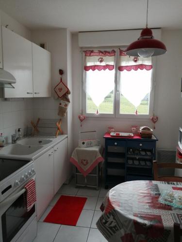 Saint-Cernin-de-Larche Apartment | Nid douillet au calme