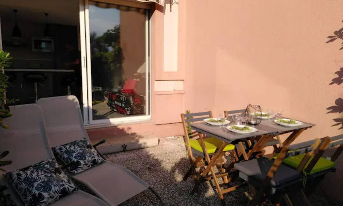 Palavas-les-Flots Apartment | Nid Douillet F2 Avec Jardin, Plage 200 m, Parking Privé, Piscine
