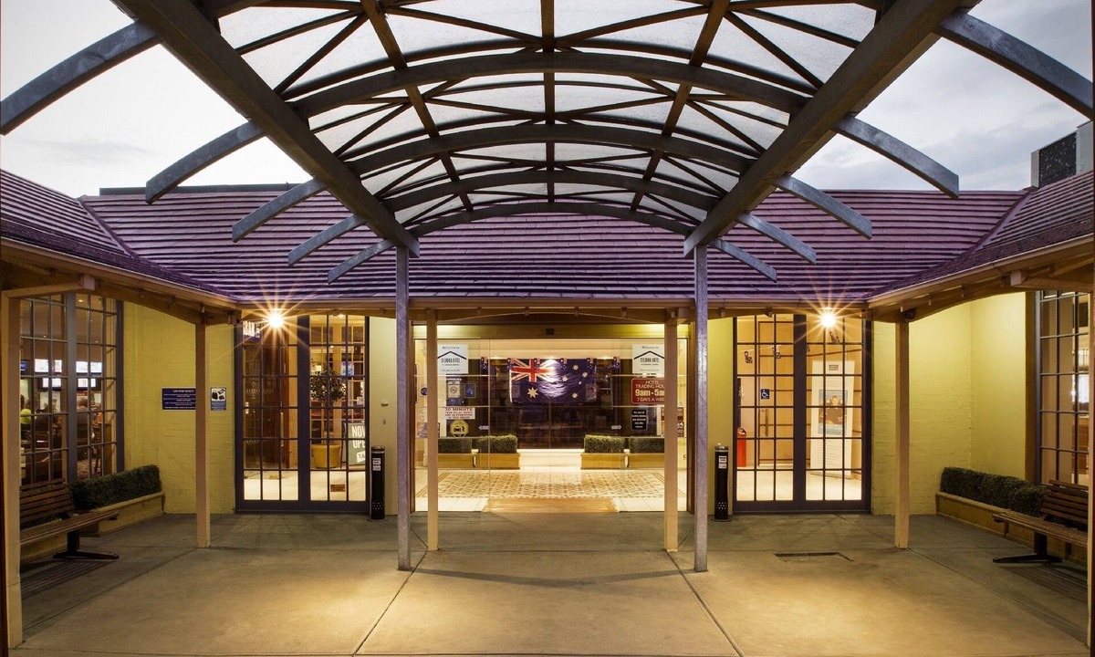 Campbellfield Hotel | Nightcap at Sylvania Hotel