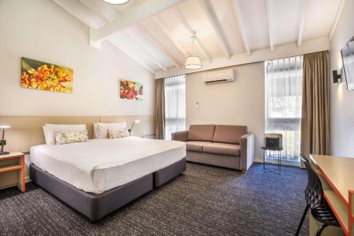 Marsfield Hotel | Nightcap at the Ranch Hotel