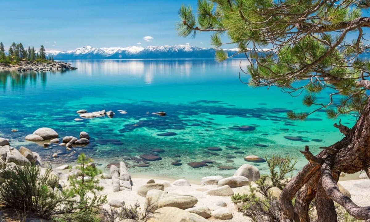 Carnelian Bay Ski Chalet | Nightingale Apt · Breathtaking Lake View Remodeled Old Tahoe Cabin