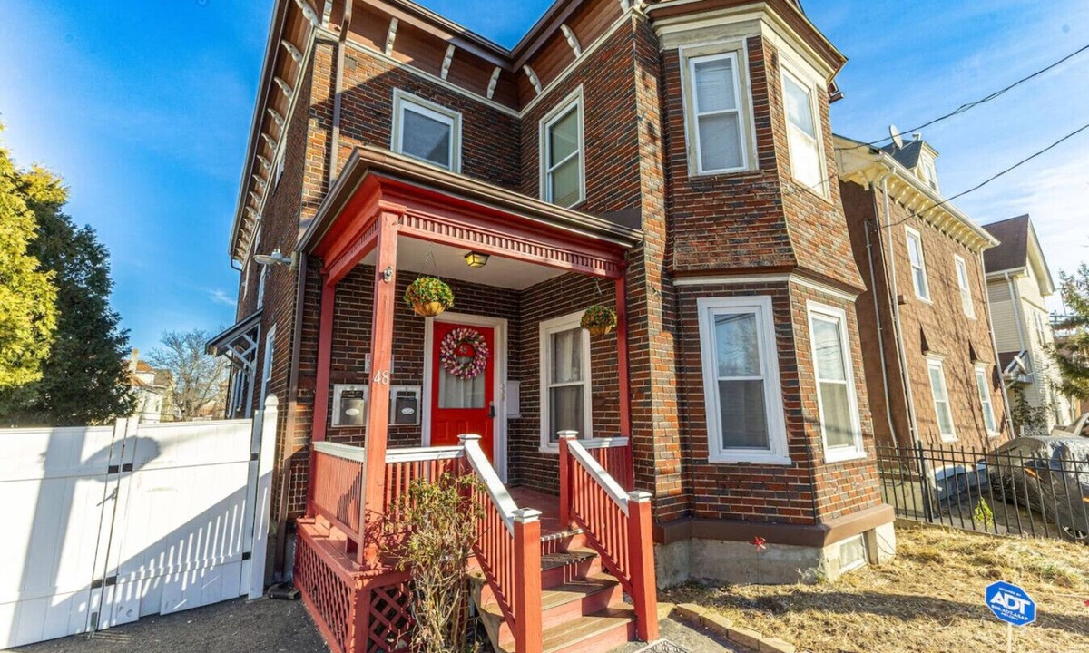 Roxbury Apartment | Nightingale In Boston