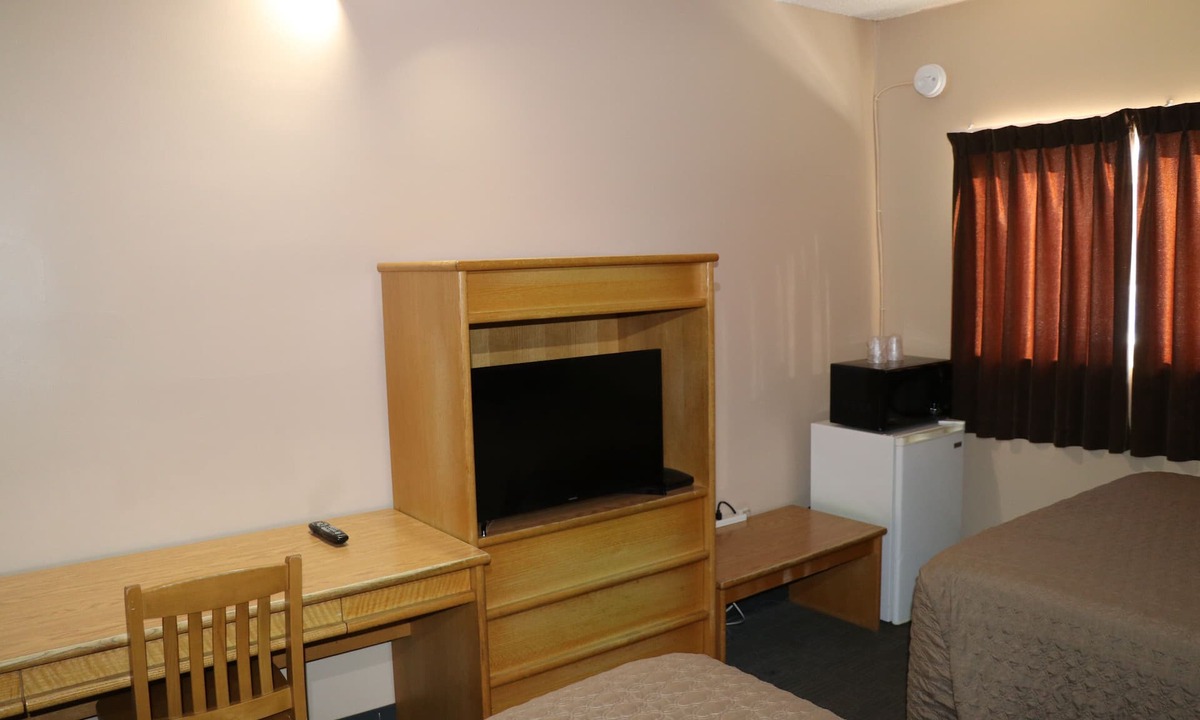 Thunder Bay Hotel | Nights Inn