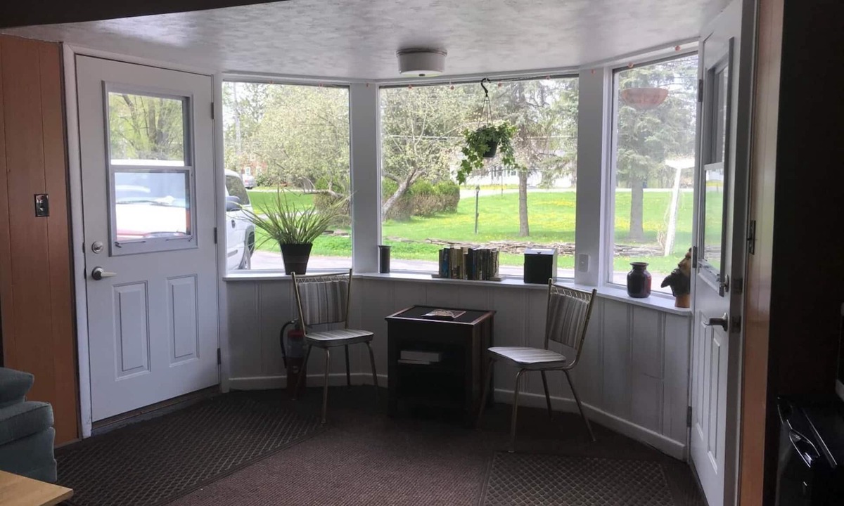 Camillus Hotel | Nightshade Inn & Gardens